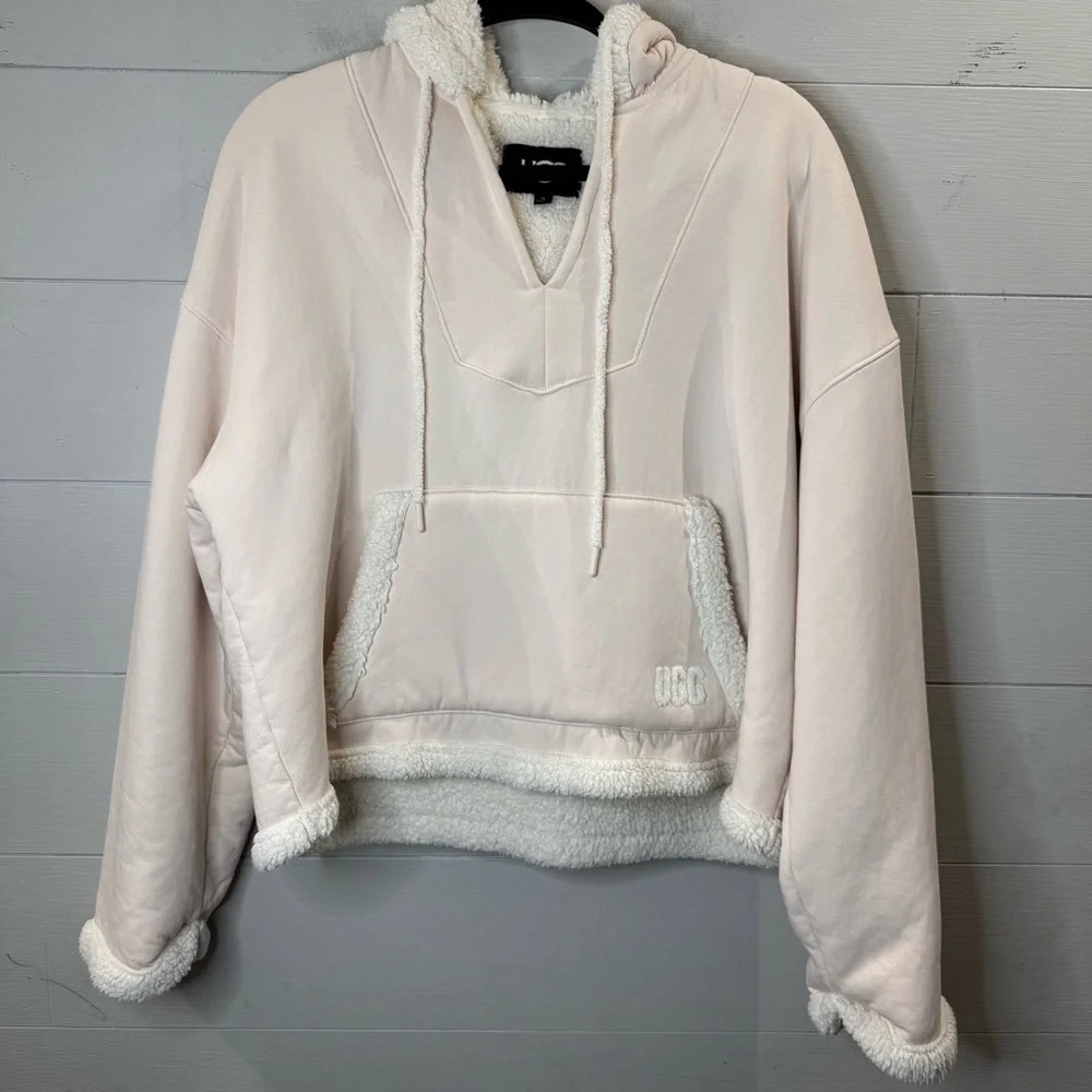 UGG Sharonn Bonded Fleece Pullover Soft Pink Hooded Pullover Medium EUC - Picture 3 of 14